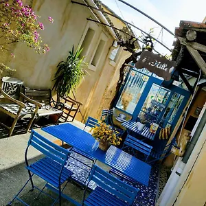 Bed & Breakfast Fa Mille Maison Bleu
